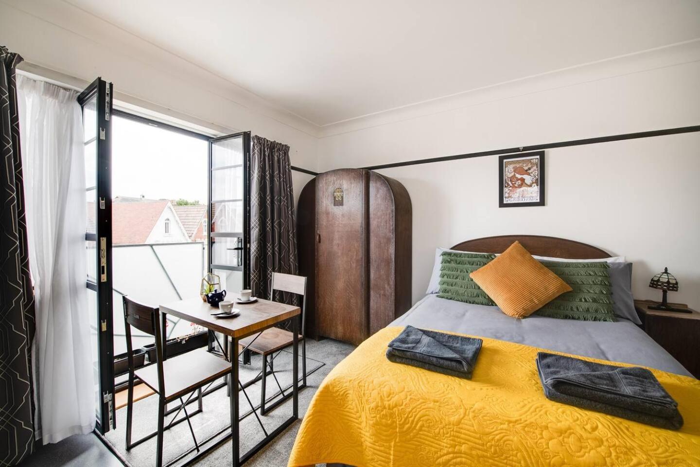 Ferryman Apartments By Places To Be Portsmouth Luaran gambar